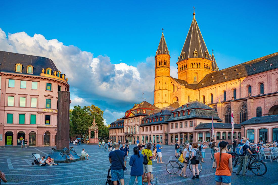 Mainz Marktplatz mit Dom