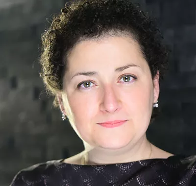 Polina Furer — Ihre Immobilienmaklerin